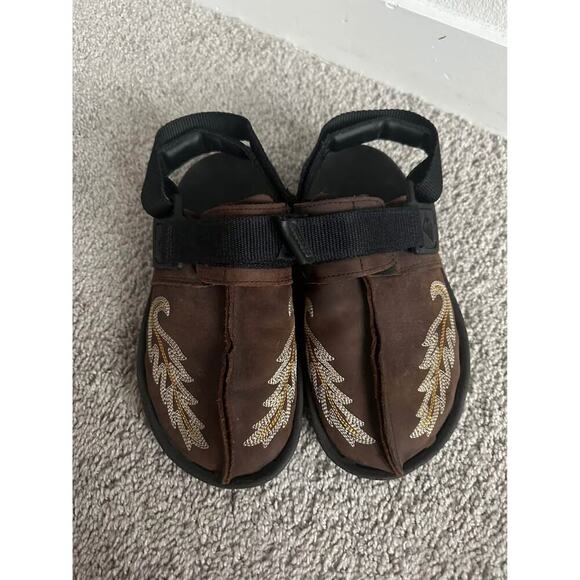 Reebok x Beatnik Unisex Calf-Leather Embroidered Strap Sandal Sz 5 - Picture 9 of 10